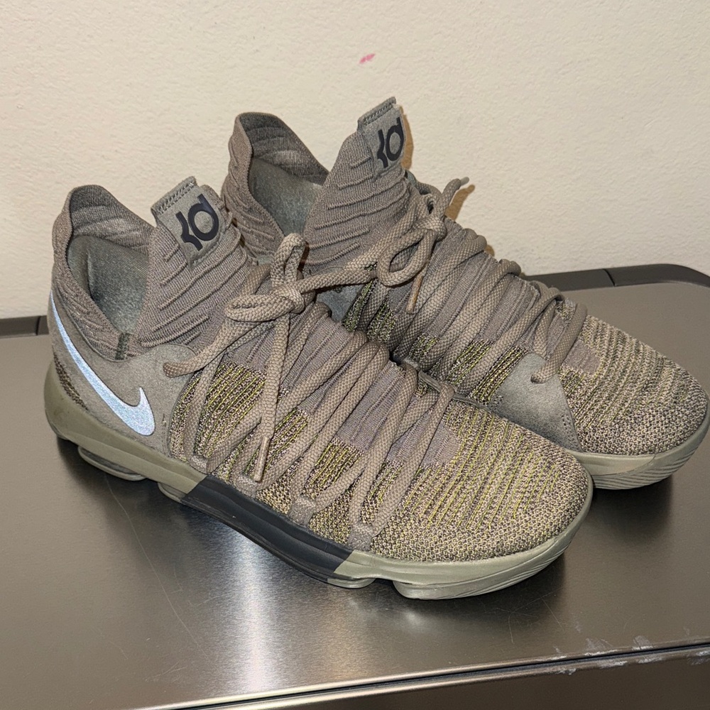 Nike KD X 10 Size 10 Veterans Day 2017 LMTD 897817-002 Men Sneakers